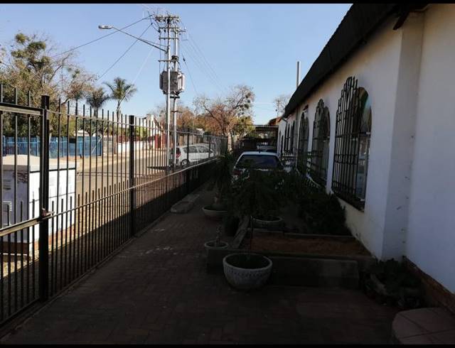 3 BEDROOM HOUSE FOR SALE IN DANVILLE